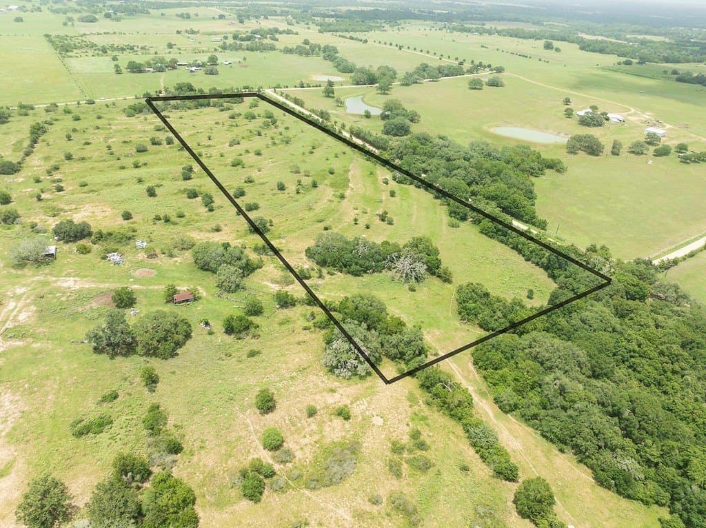 23.02 acres in Lavaca County