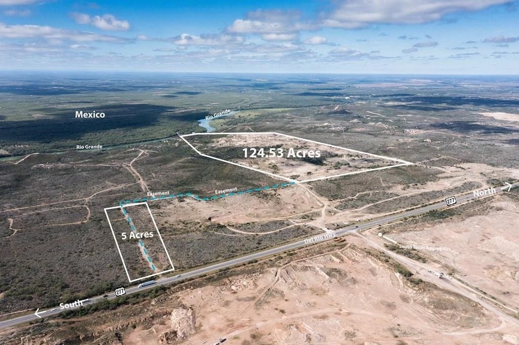 129.53 acres in Maverick County gallery image 2