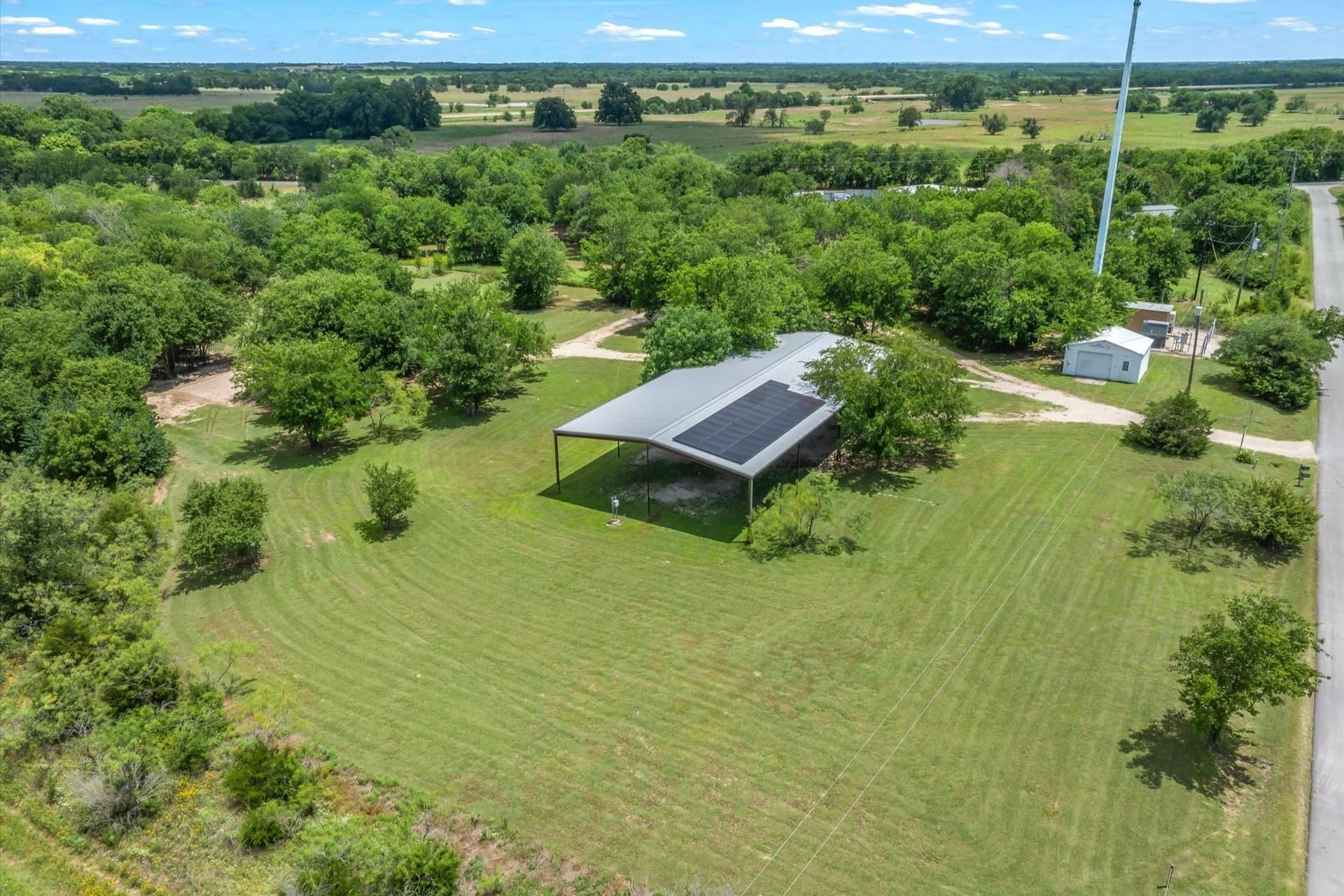 5.2 acres in Kaufman County gallery image 4