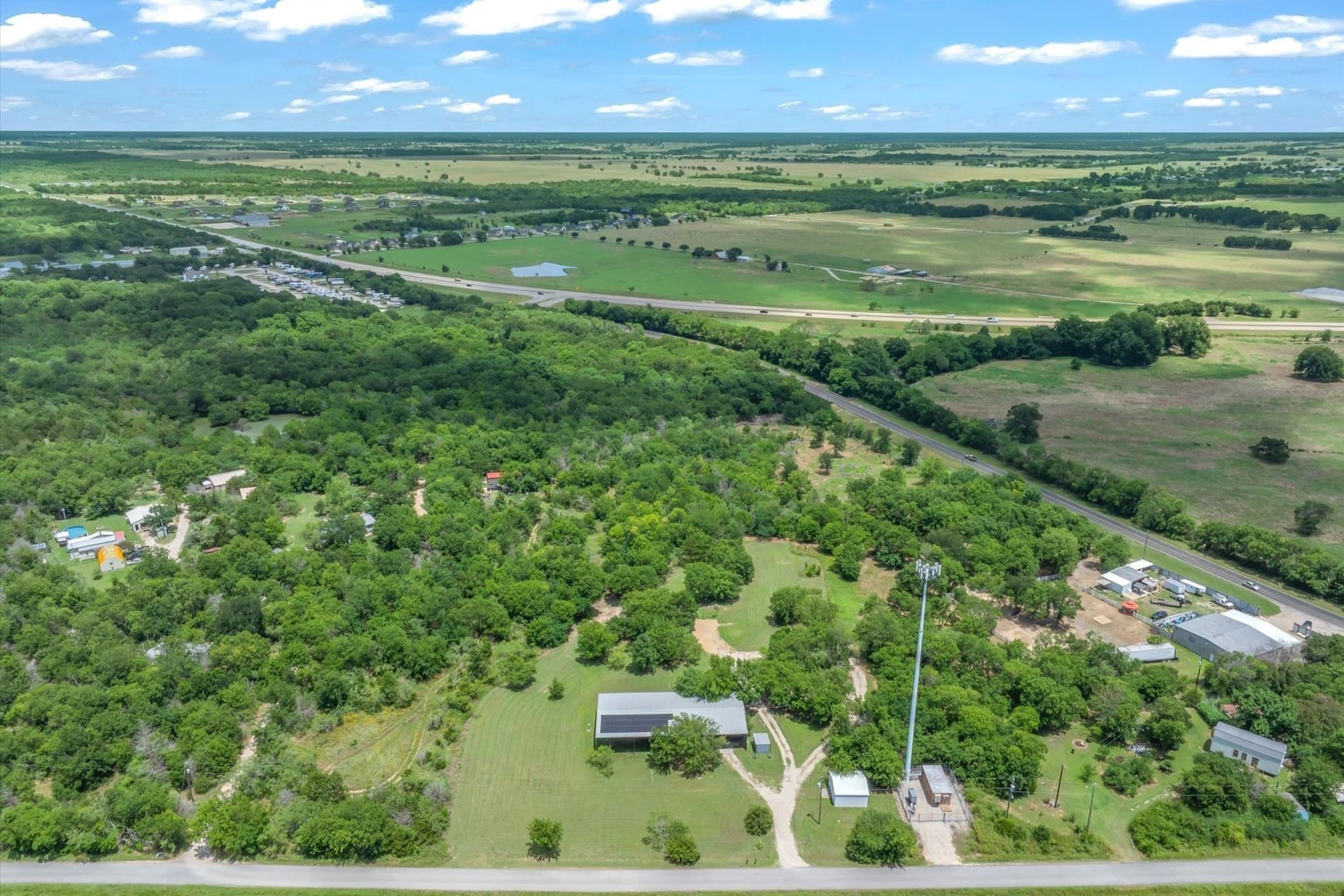 5.2 acres in Kaufman County gallery image 3