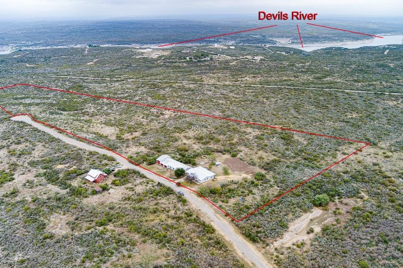 18.13 acres in Val Verde County gallery image 3