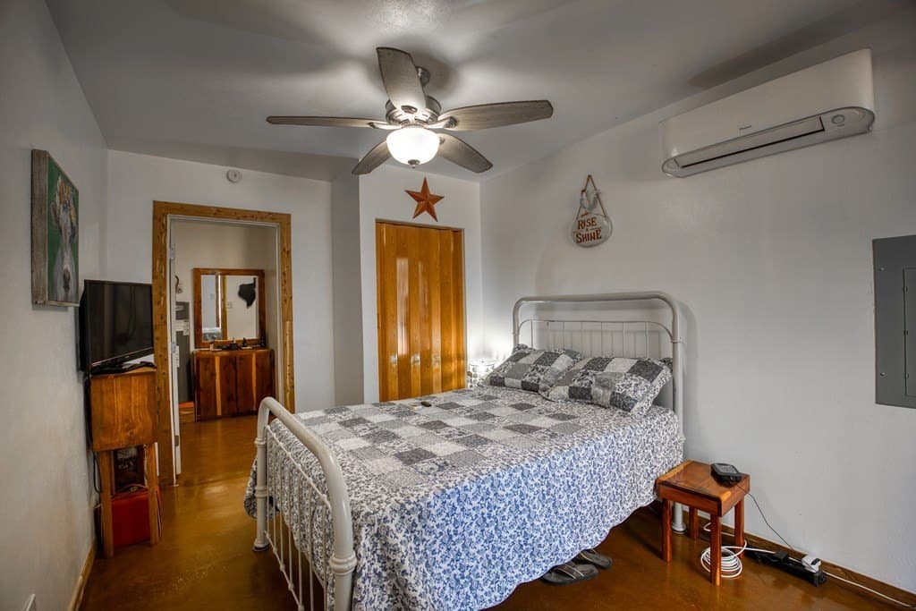 11.4 acres in ANDERSON County gallery image 3