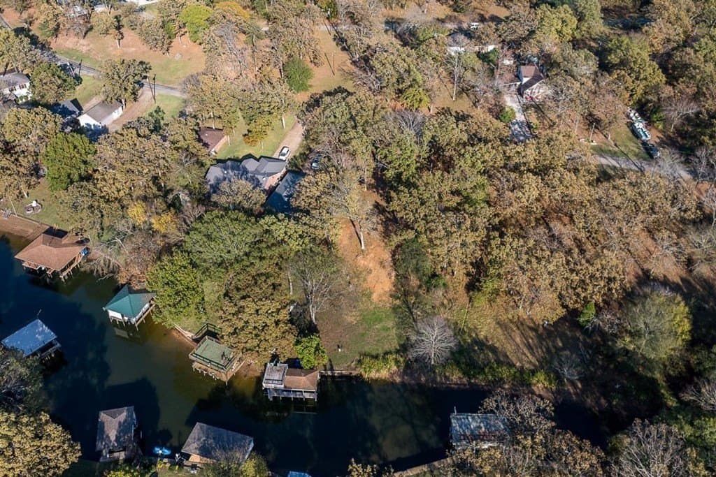 0.3 acres in Henderson County - photo 15
