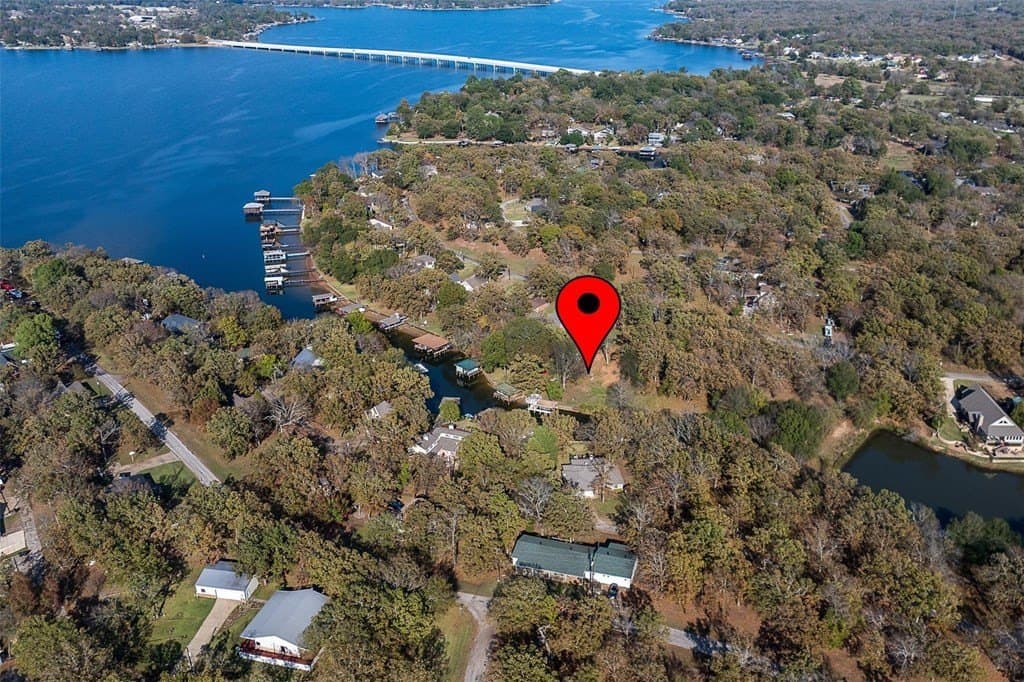 0.3 acres in Henderson County gallery image 4