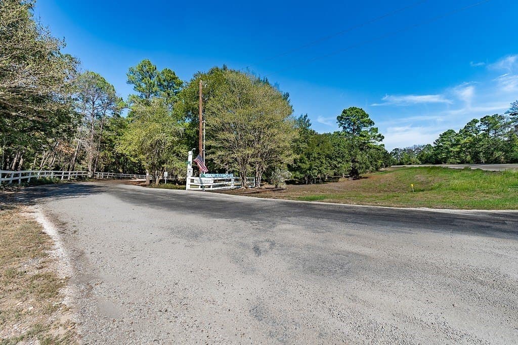 0.88 acres in Fayette County - photo 5