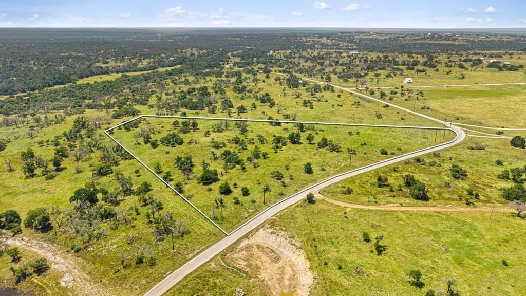 10.02 acres in Gillespie County - photo 2