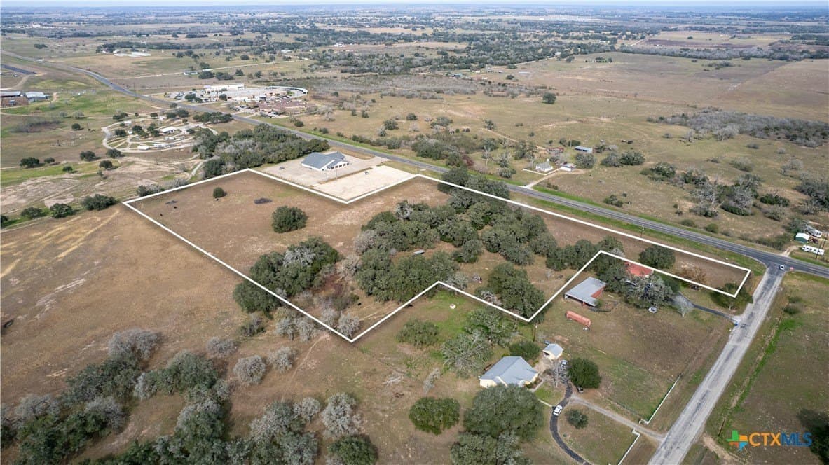 12.12 acres in Lavaca County gallery image 3