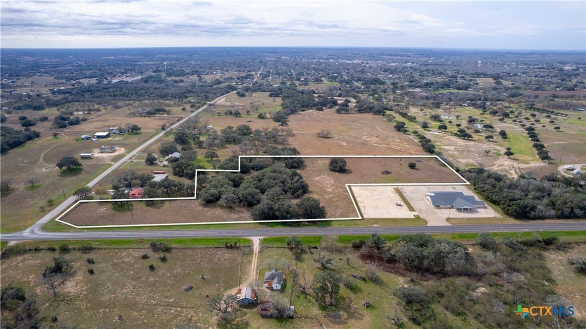 12.12 acres in Lavaca County gallery image 2