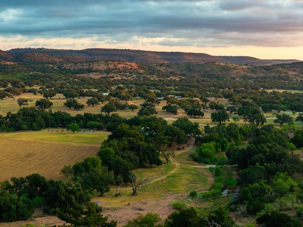 194.47 acres in Gillespie County - photo 3
