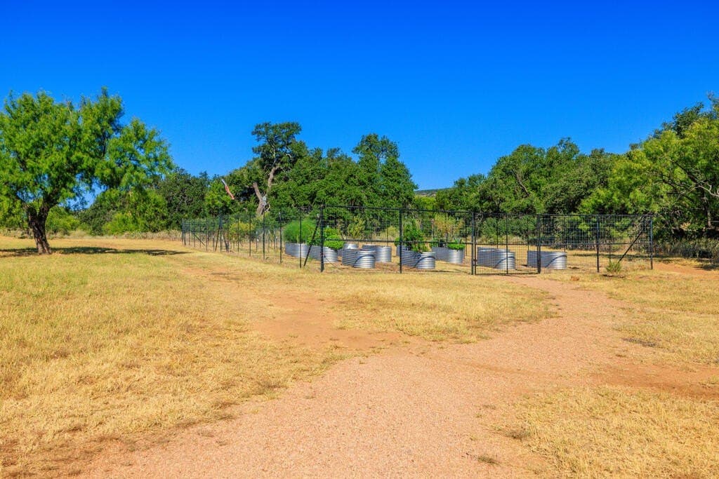 194.47 acres in Gillespie County - photo 44