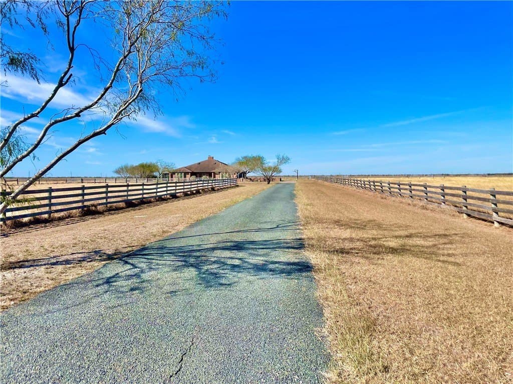 100,000 acres in Nueces County - photo 2