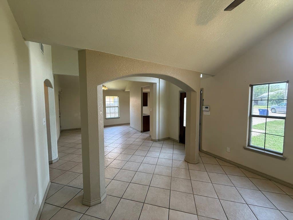 8,527 acres in Maverick County gallery image 3