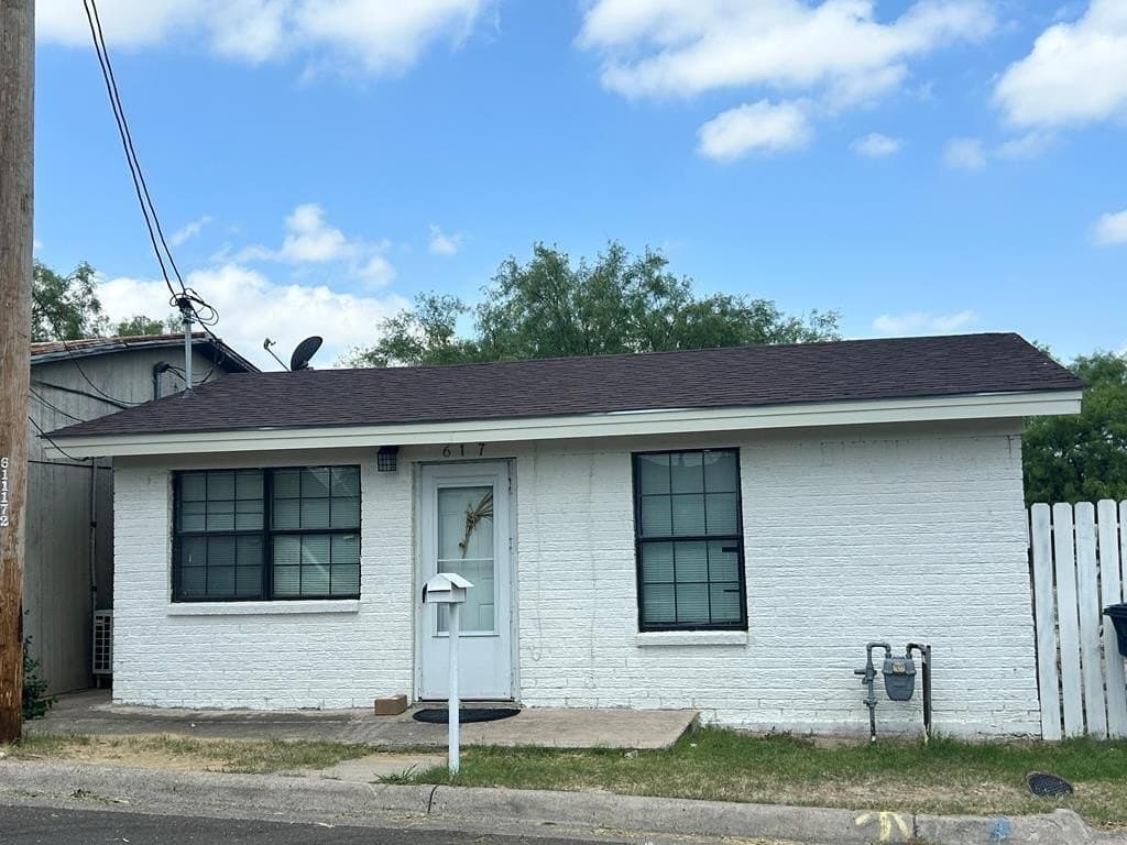 5,987 acres in Maverick County