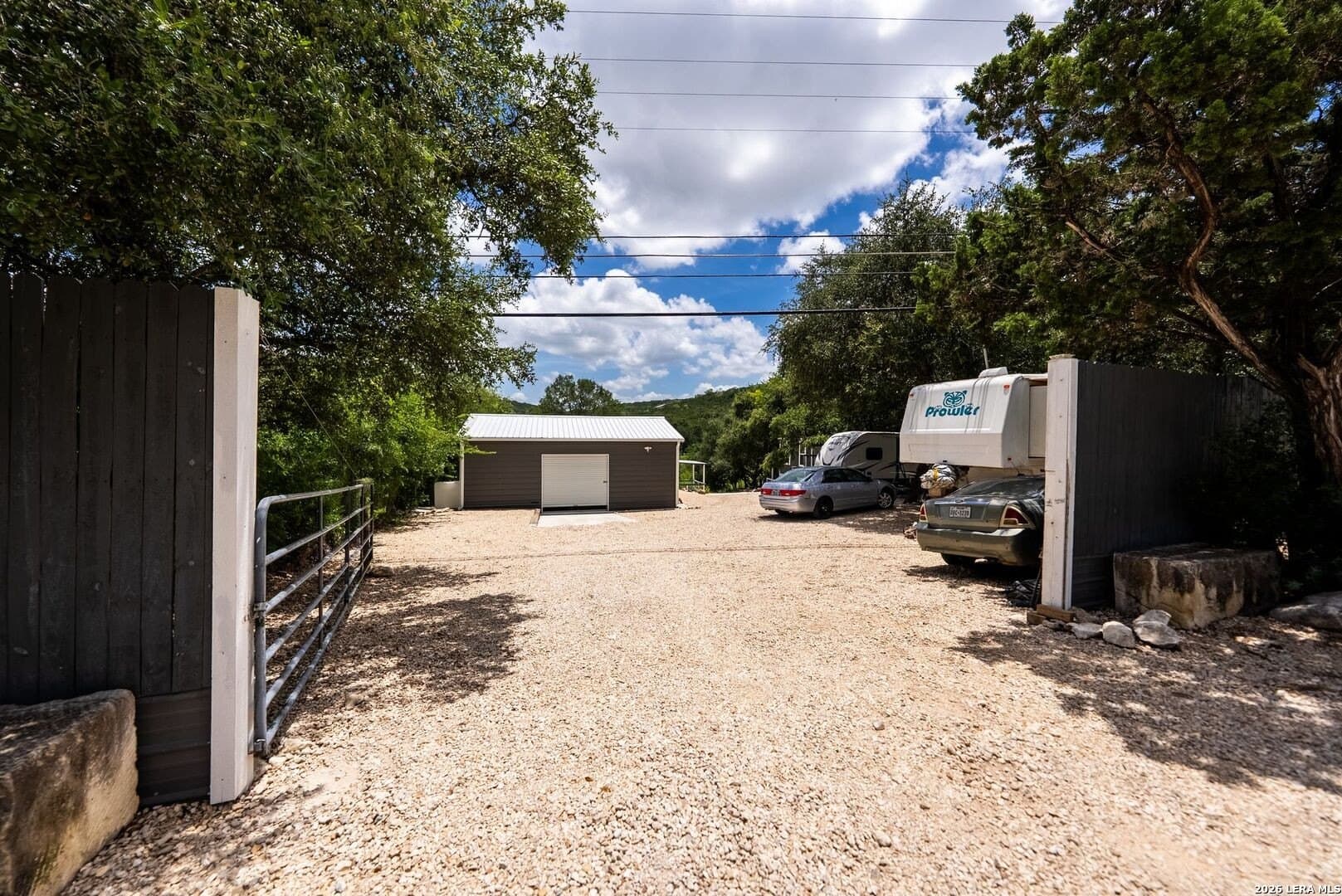 0.26 acres in Bandera County - photo 18