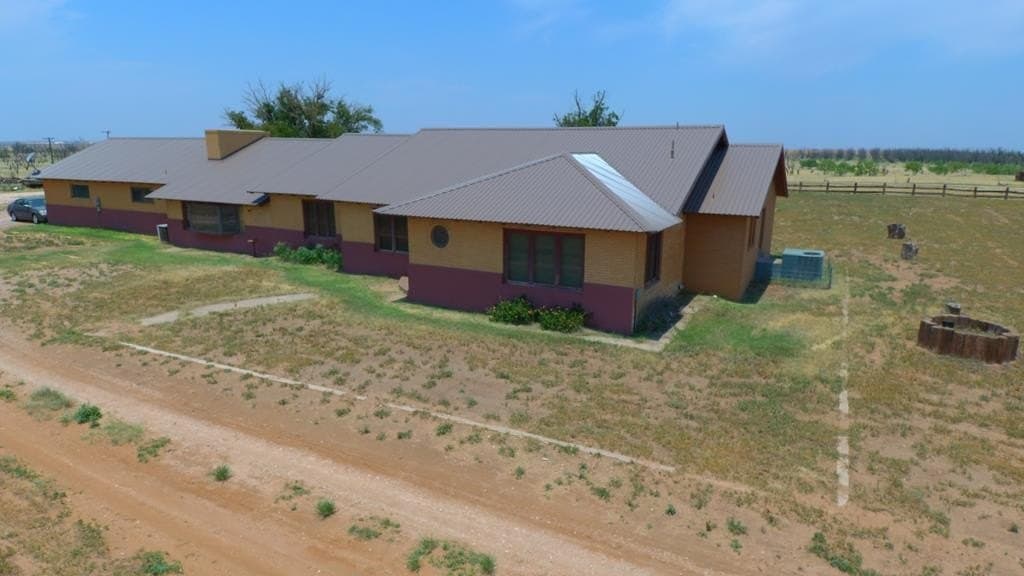 102 acres in Dawson County