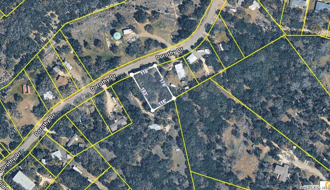0.5 acres in Comal County gallery image 2
