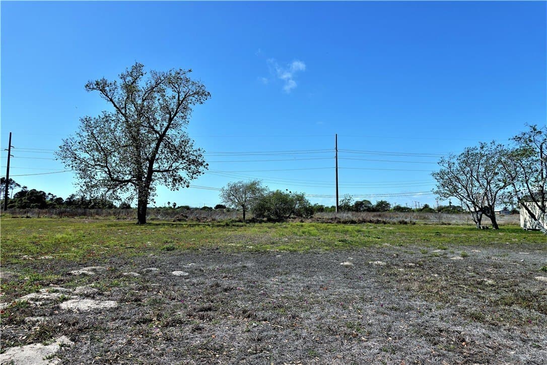 0.23 acres in San Patricio County - photo 9
