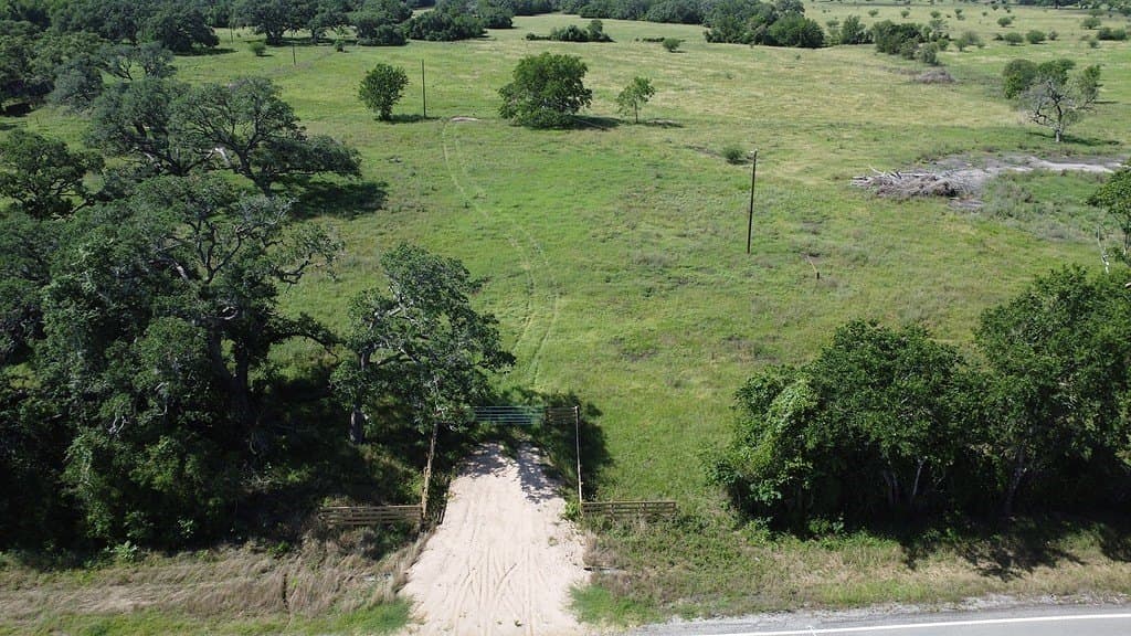 10.81 acres in Colorado County - photo 6