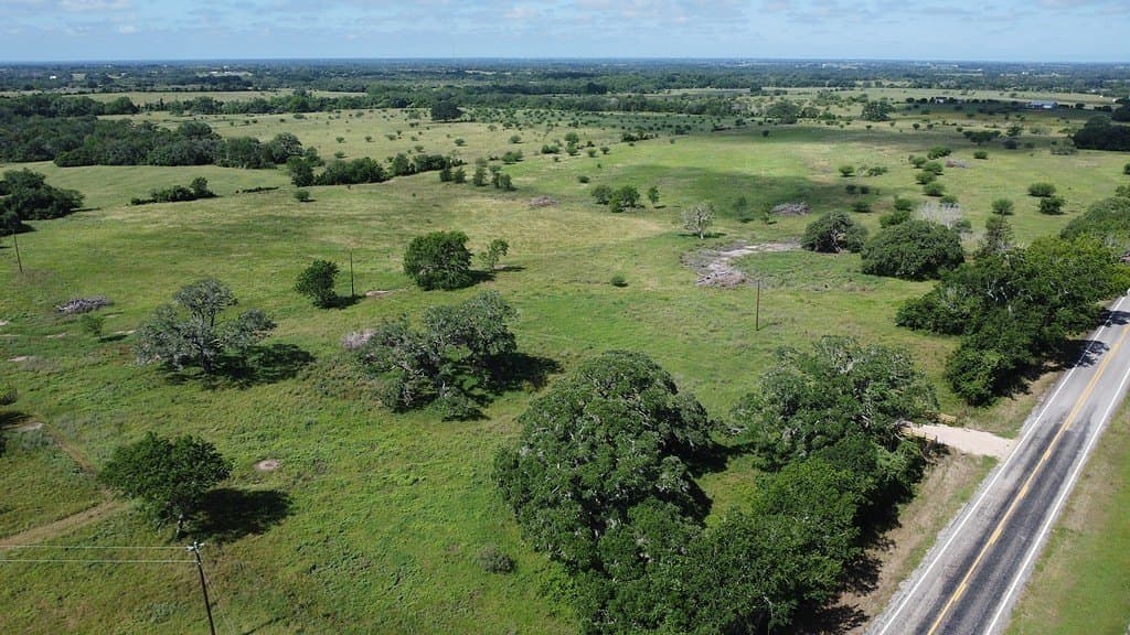 10.81 acres in Colorado County - photo 3