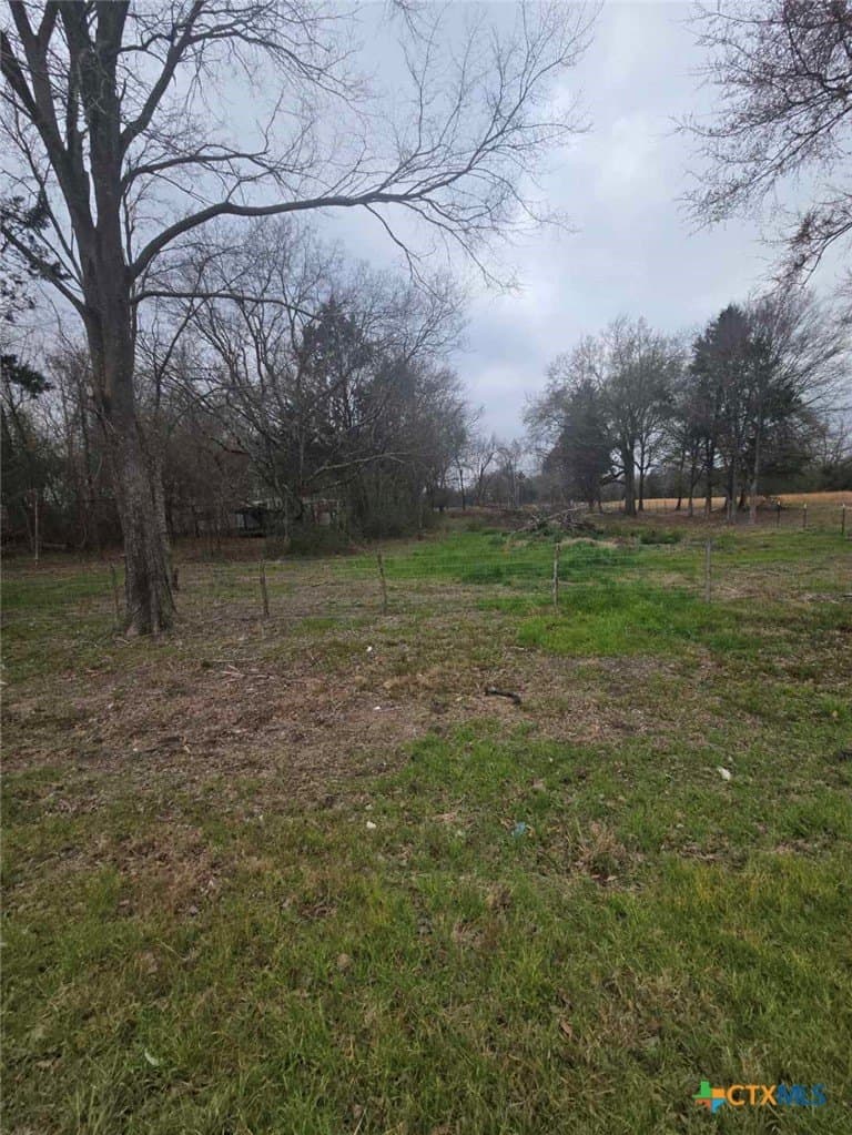 1 acres in Freestone County gallery image 2