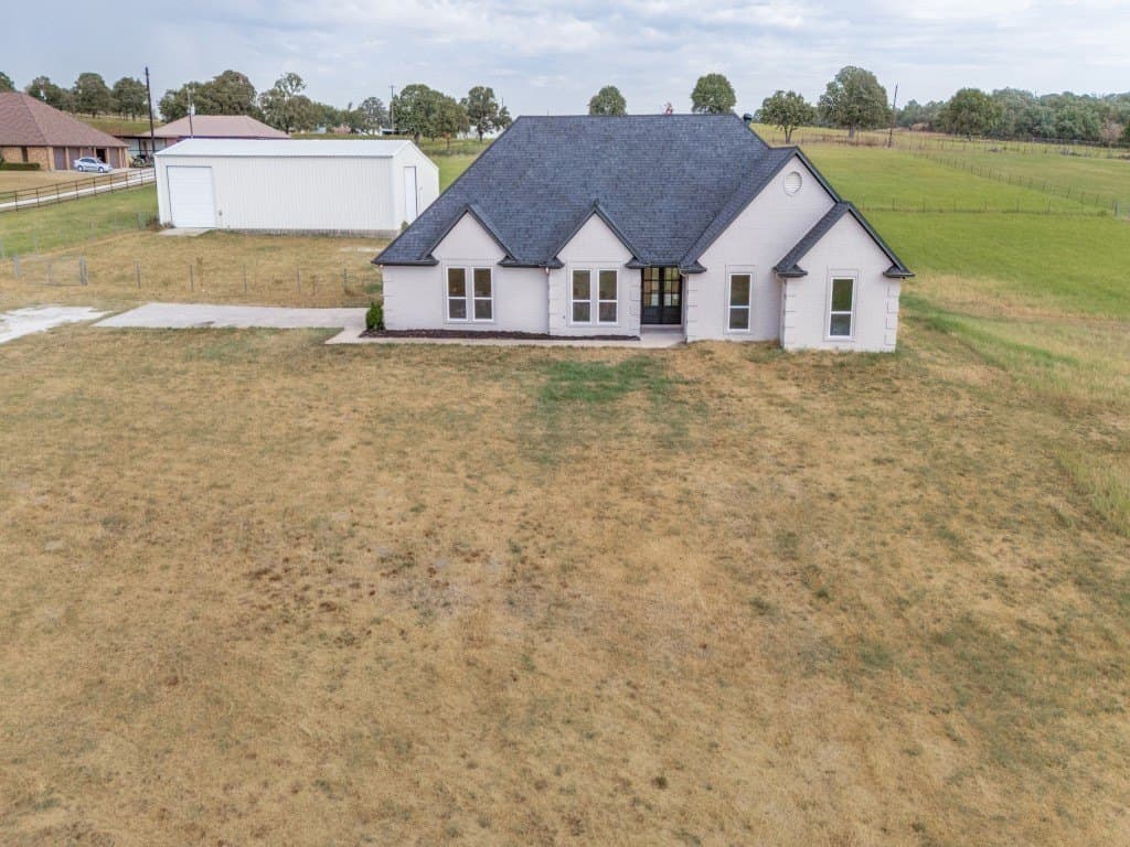 5.81 acres in Tarrant County - photo 4