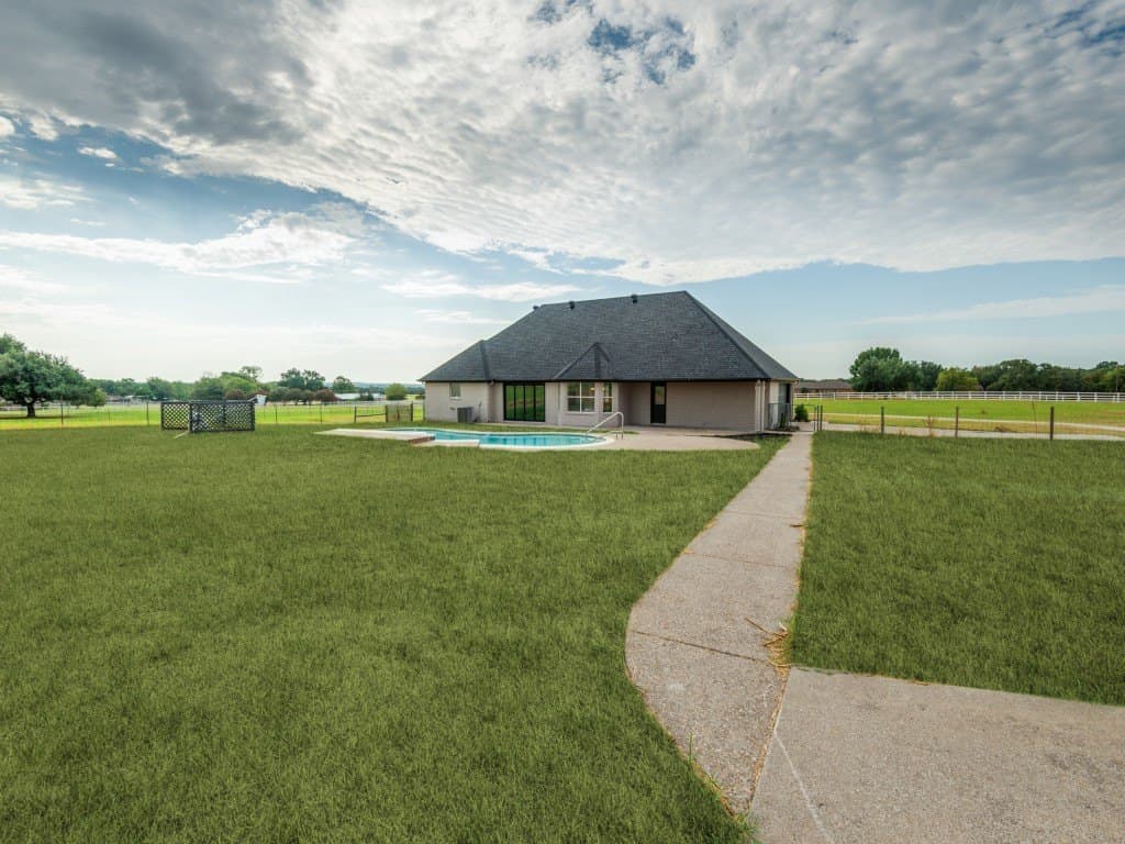 5.81 acres in Tarrant County - photo 36