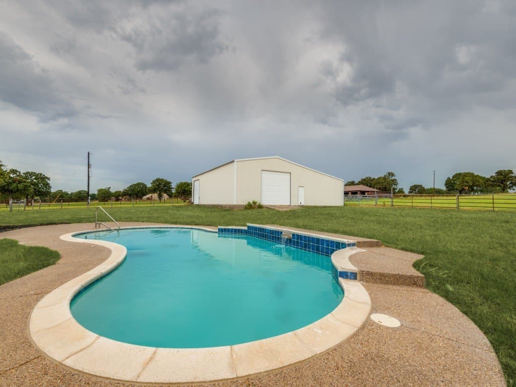 5.81 acres in Tarrant County - photo 34
