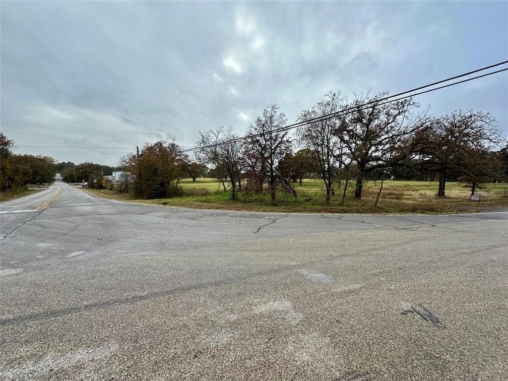 1 acres in Tarrant County gallery image 4