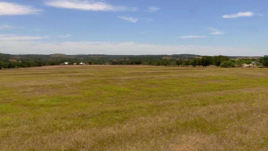38.08 acres in Gillespie County - photo 4