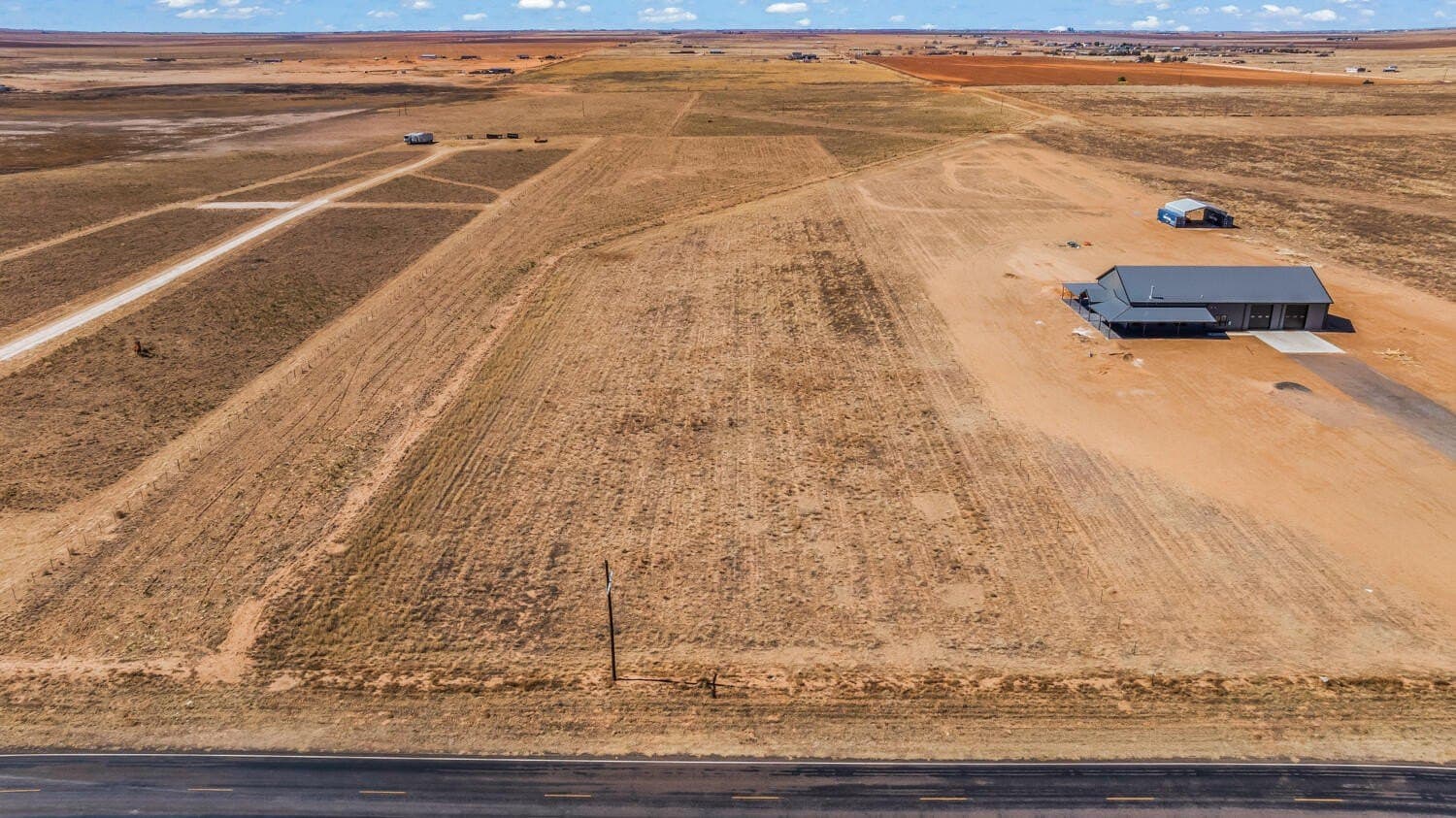 10 acres in Hockley County - photo 3