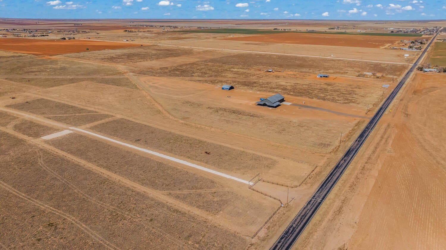 10 acres in Hockley County - photo 4