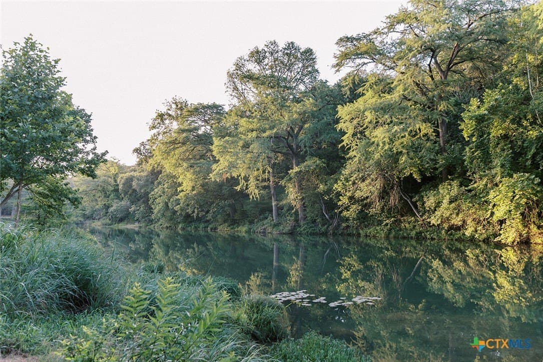 0.39 acres in Comal County - photo 15
