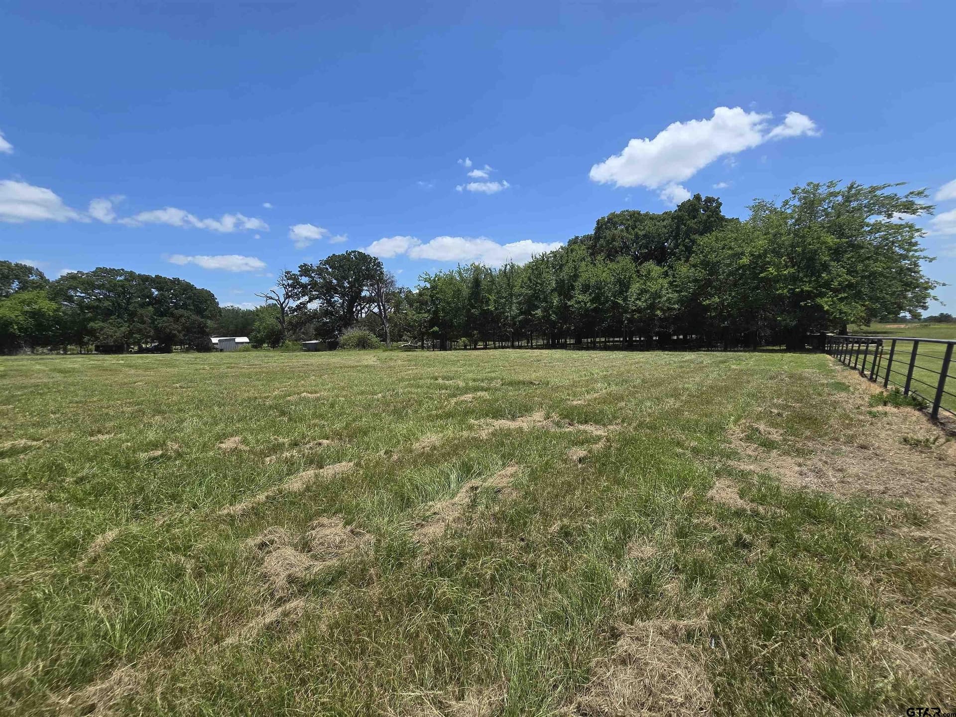 2.01 acres in Van Zandt County gallery image 2