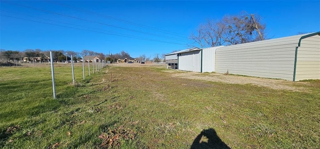 1.05 acres in Collin County gallery image 4