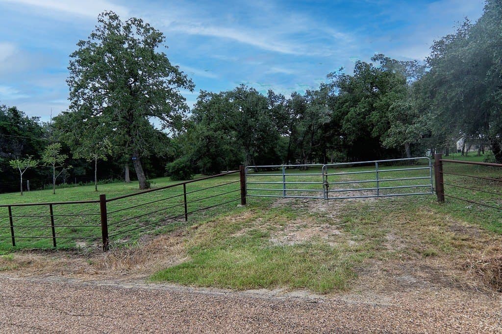 14.77 acres in Fayette County gallery image 2