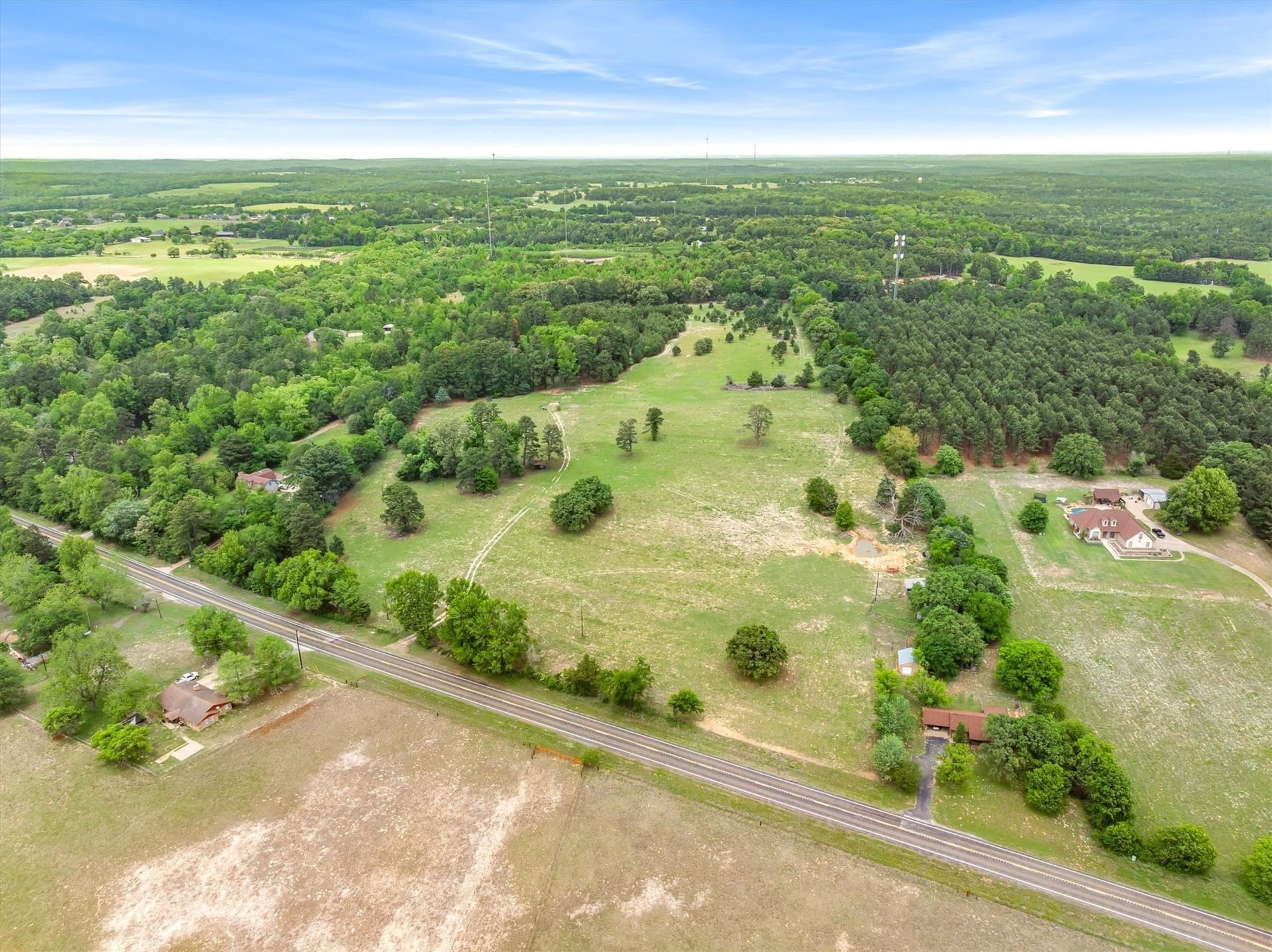 25 acres in Smith County