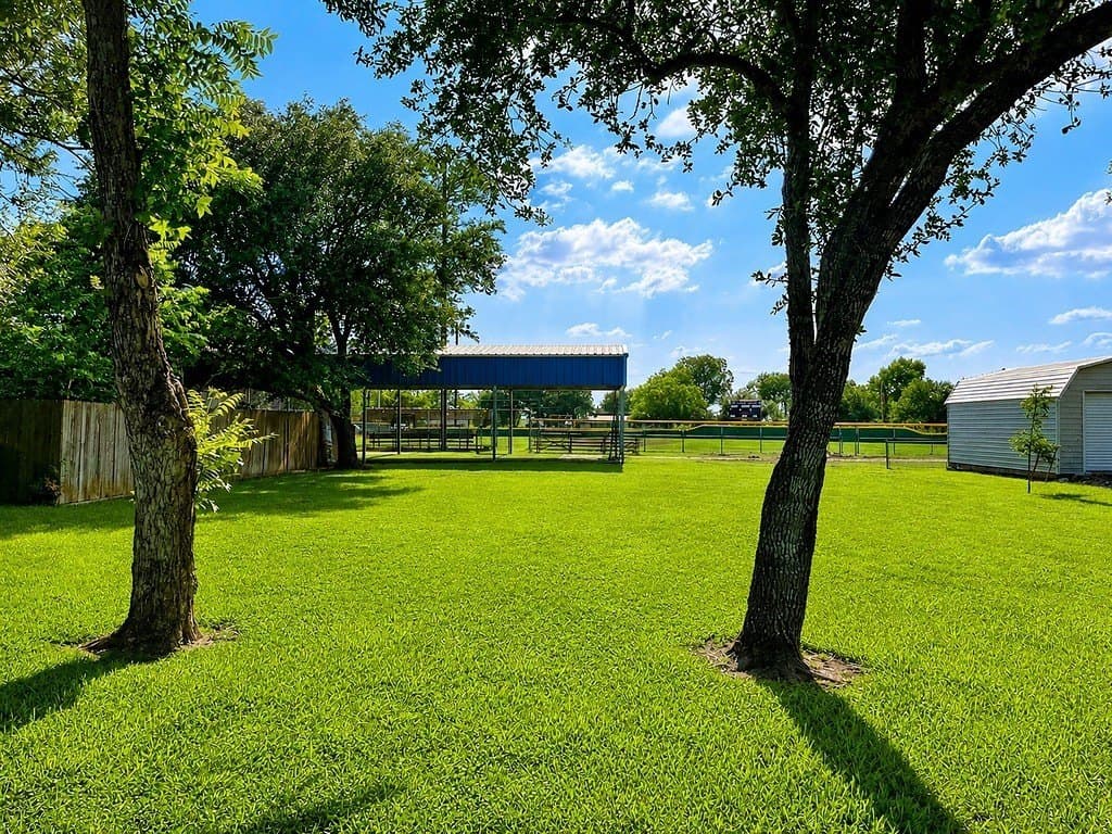 0.15 acres in Colorado County gallery image 3