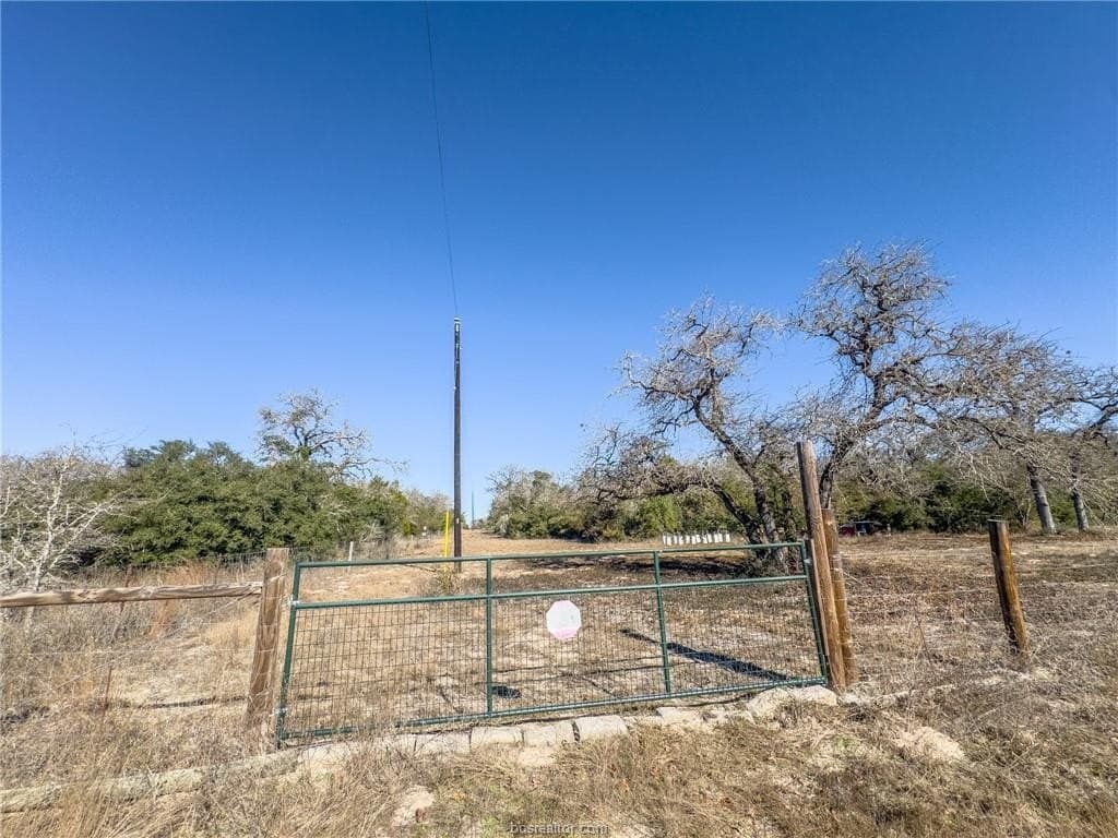 10 acres in Burleson County featured view
