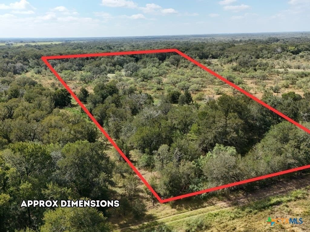 12.2 acres in Gonzales County - photo 2