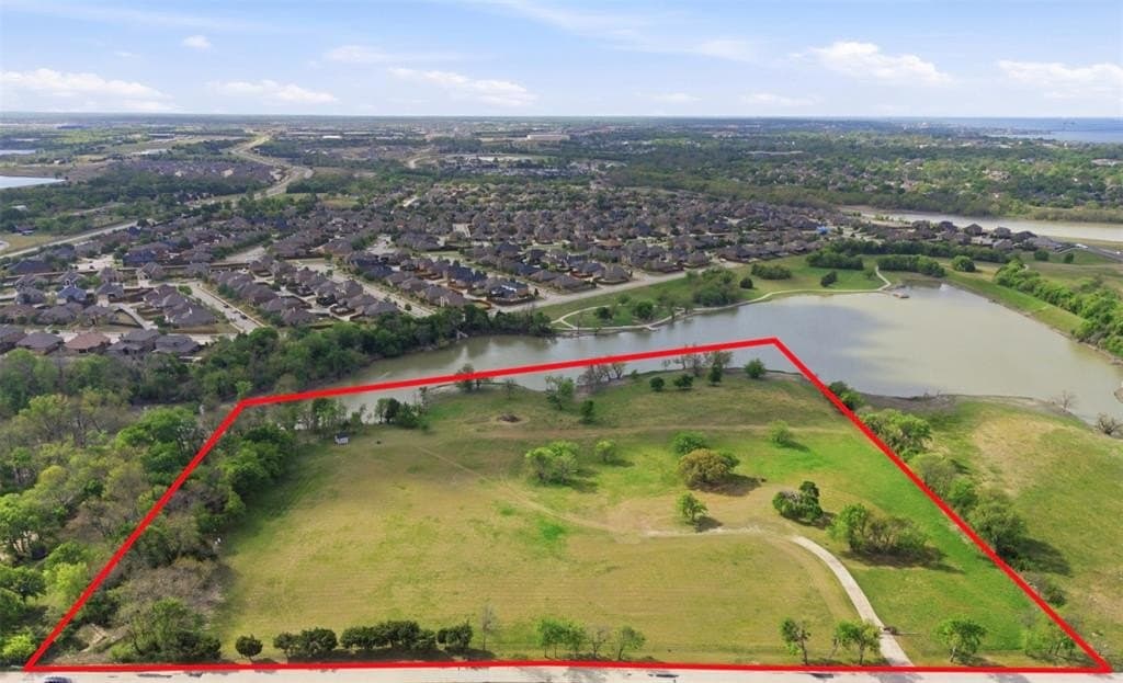 12.82 acres in Rockwall County