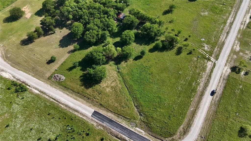 2 acres in Hill County gallery image 4