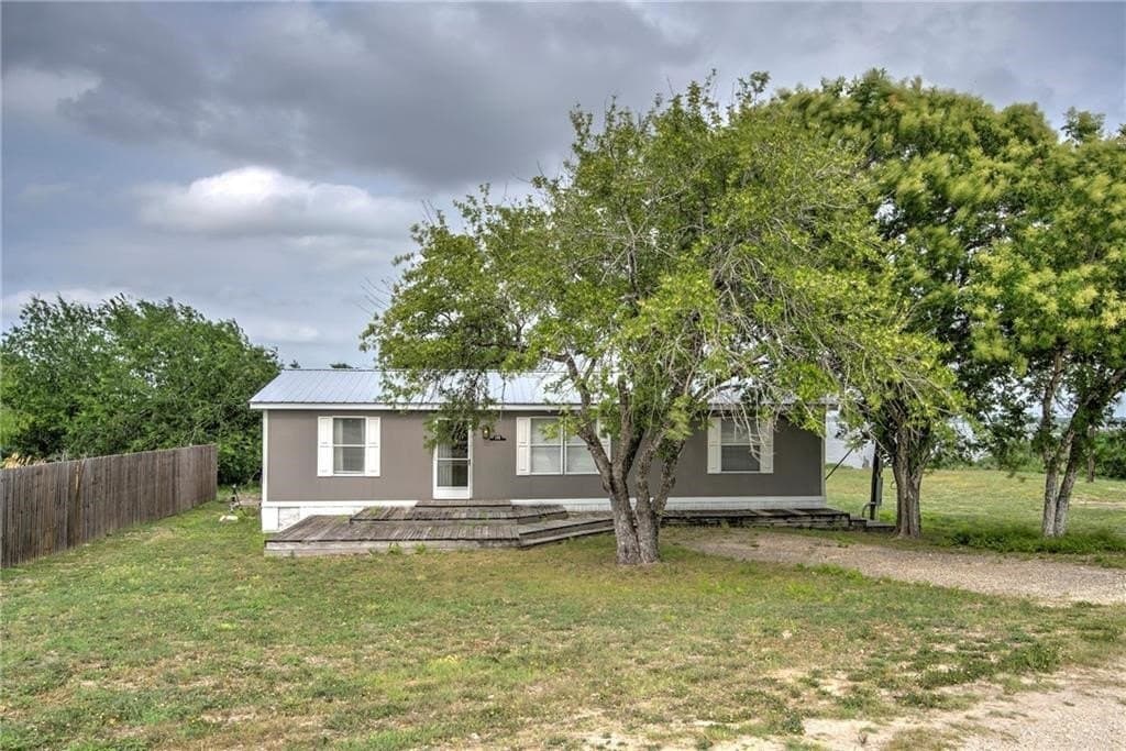 41,705 acres in Live Oak County