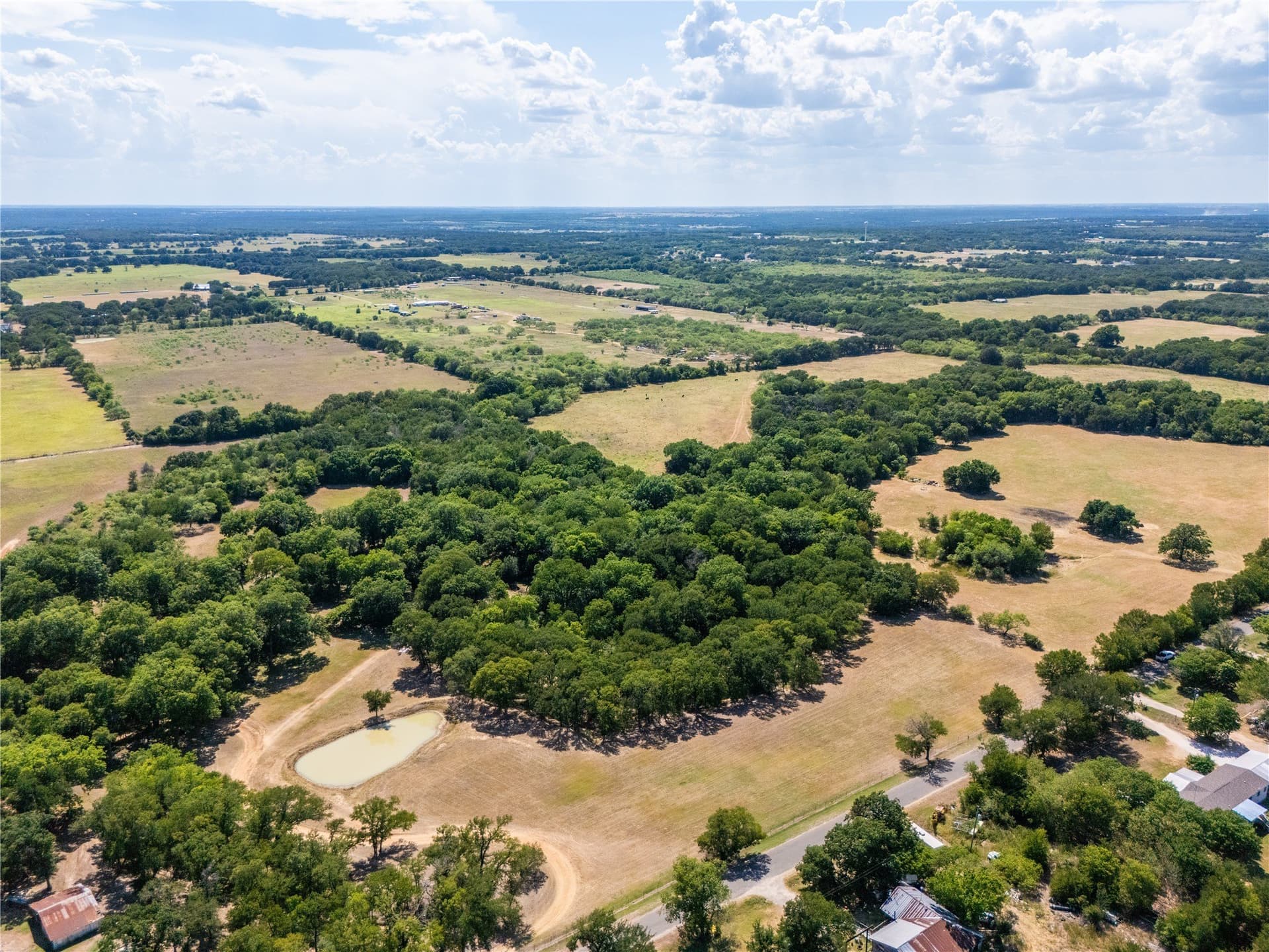 10 acres in McLennan County - photo 4