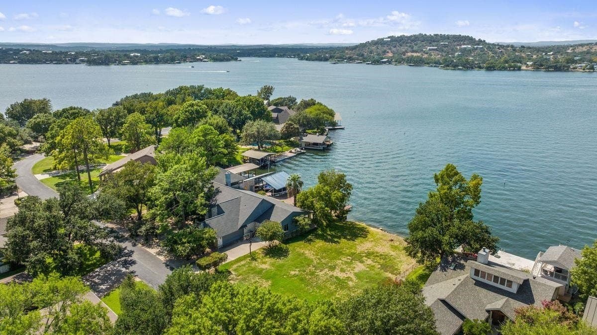 0.25 acres in Burnet County - photo 17