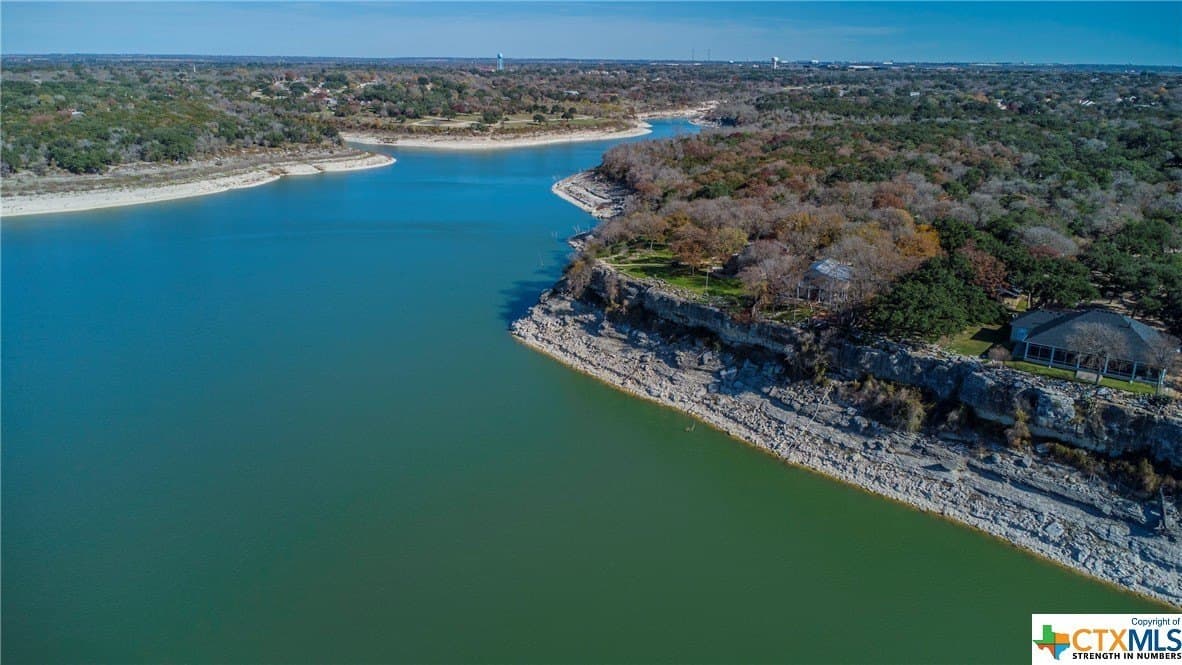 2.12 acres in Bell County gallery image 2