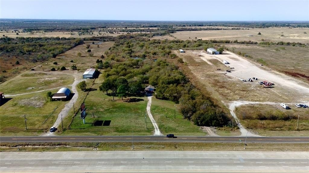 5.98 acres in Navarro County gallery image 3