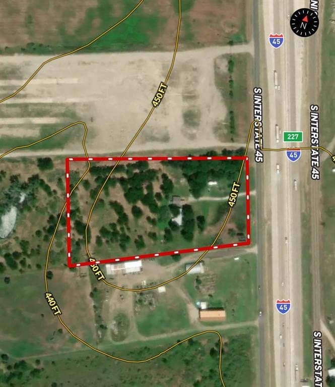 5.98 acres in Navarro County gallery image 4