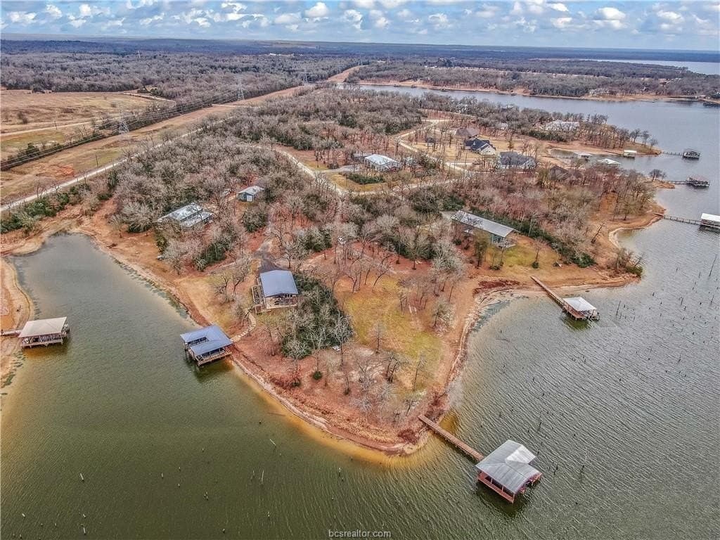 1.7 acres in Leon County gallery image 3