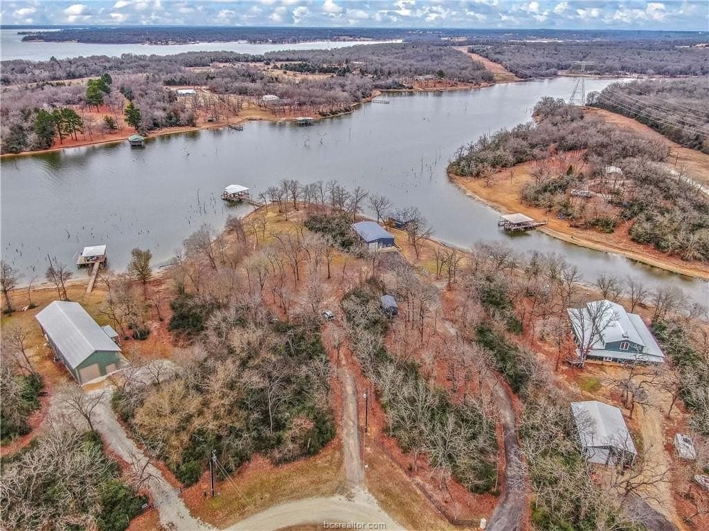 1.7 acres in Leon County