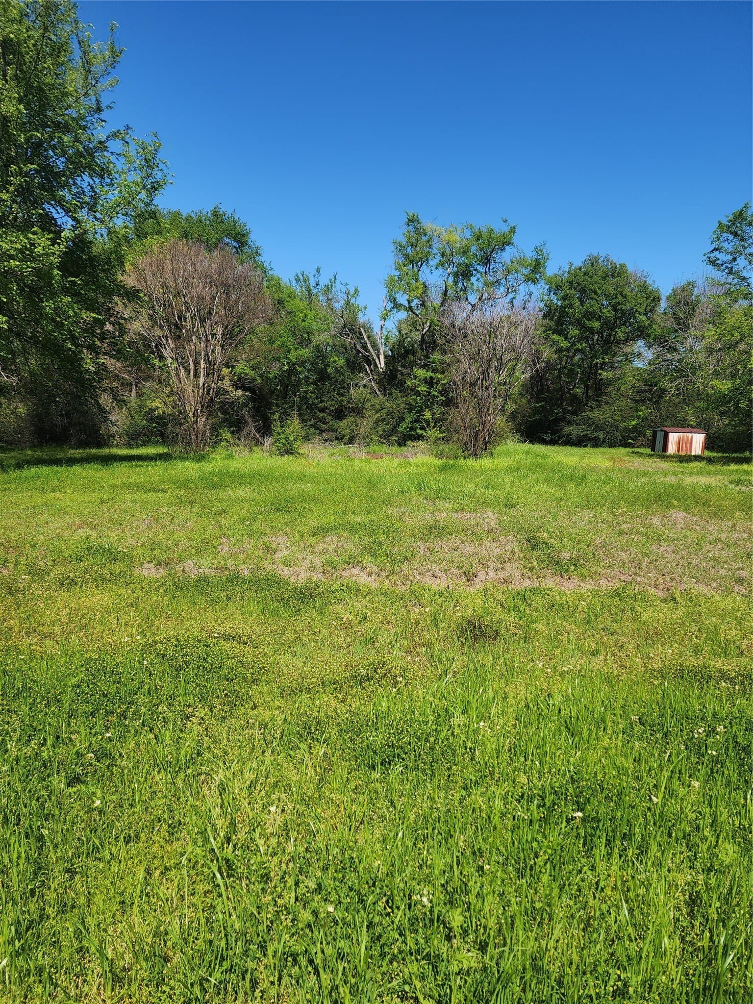 0.86 acres in Henderson County